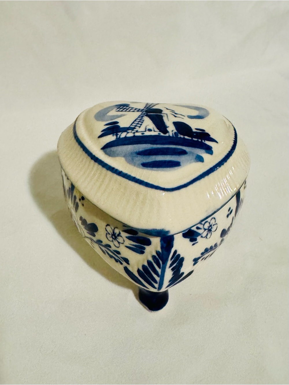 Hand-Painted Blue and White Heart-Shaped Ceramic Dish